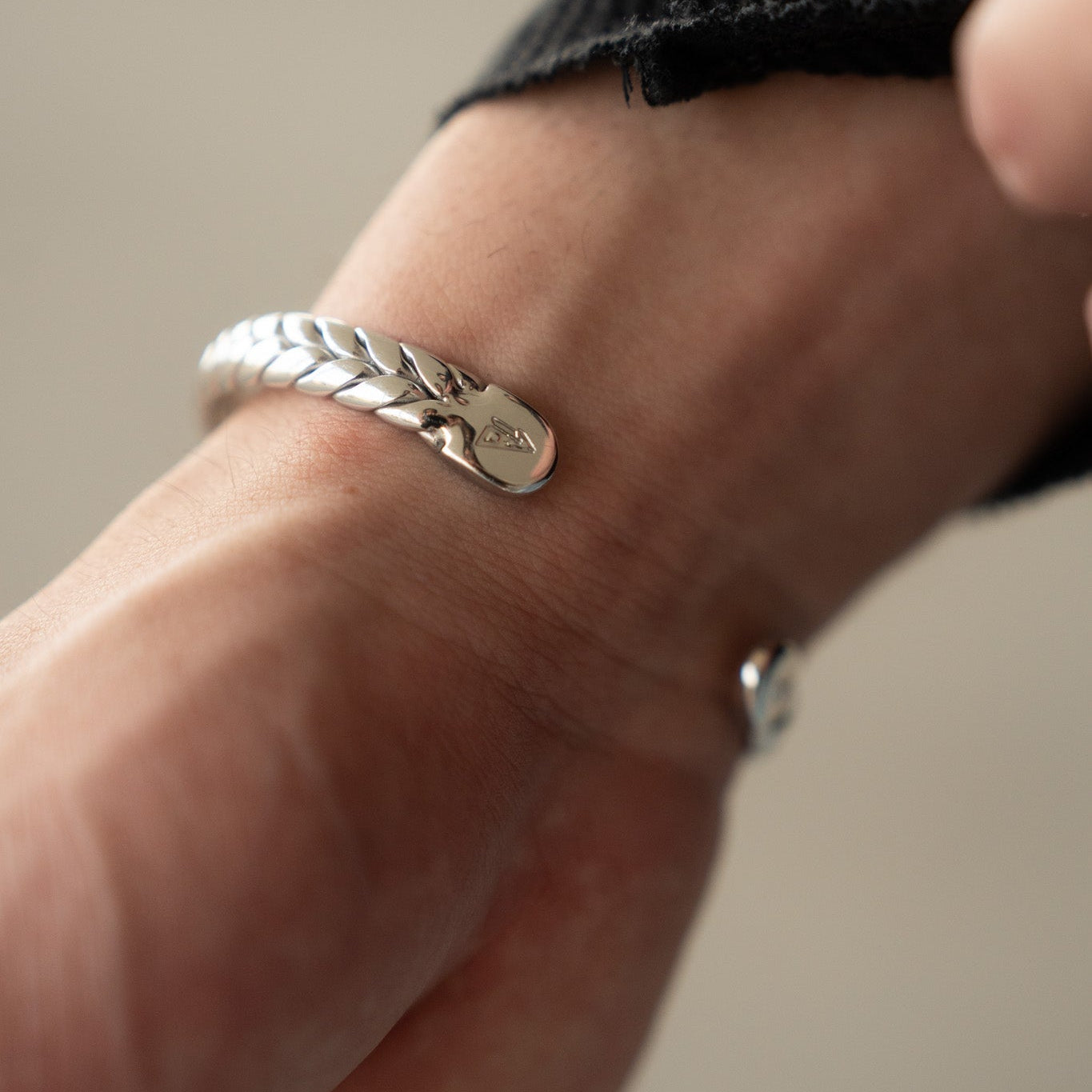 Braided Cuff - Silver Edition