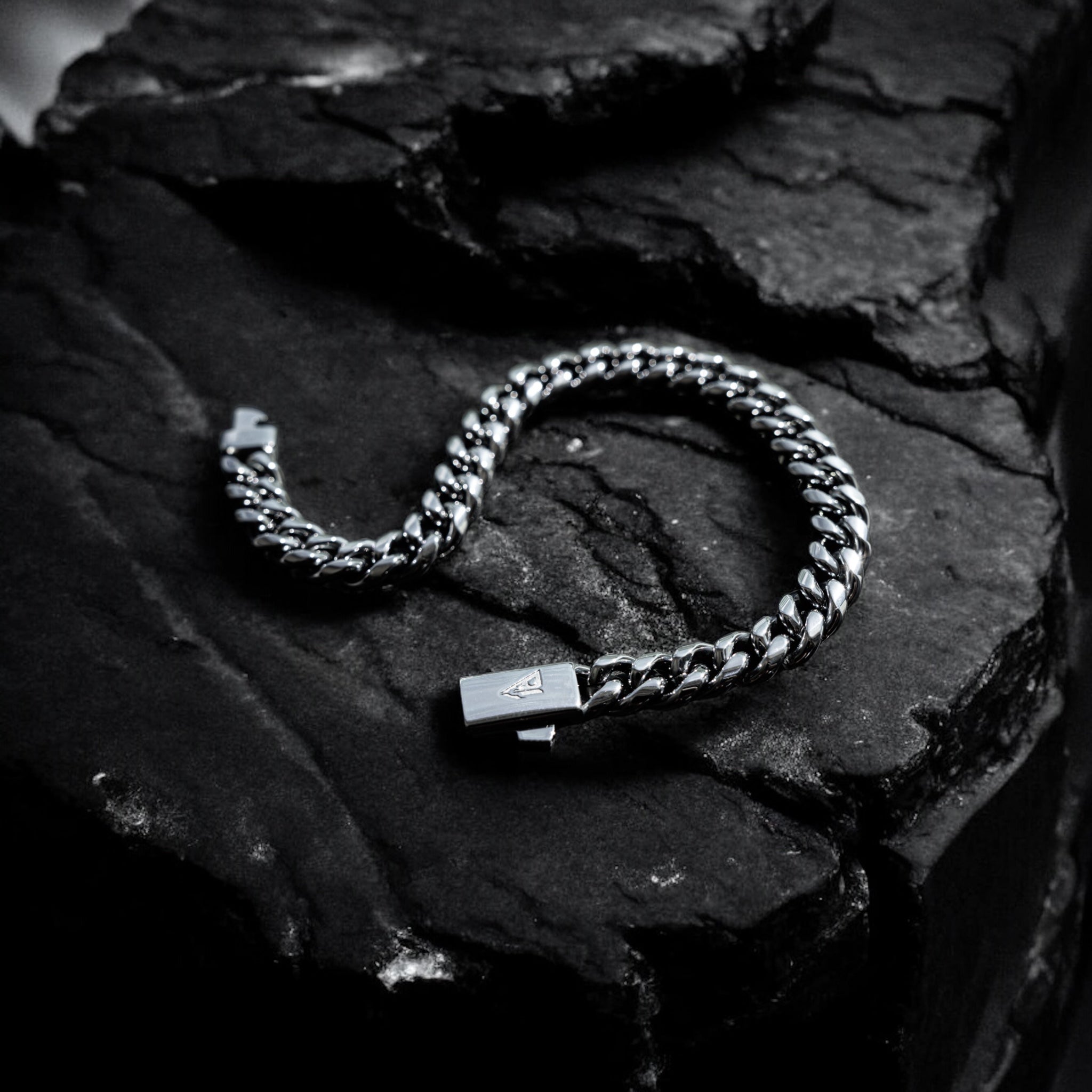 Cuban Bracelet — Silver Tone